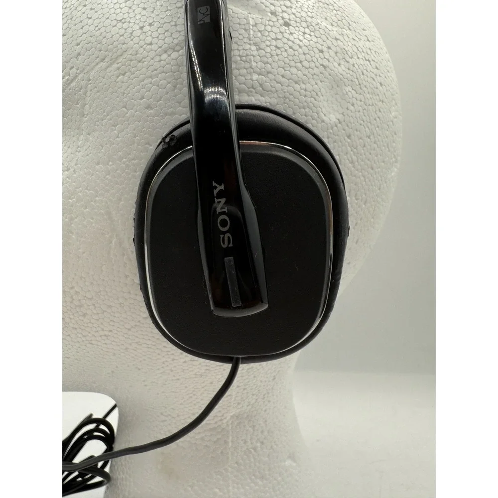 Sony MDR-NC40 Noise-Cancelling Lightweight‎ On-Ear Folding Headphones & Case